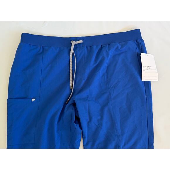 Fabletics - Picture 10 of 16